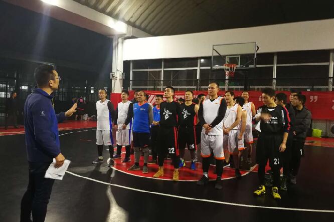 武汉银河国际网站药业第一届“瑞克杯”篮球赛火热进行中